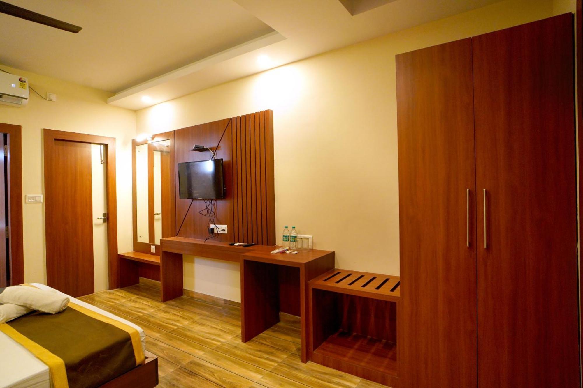 Royal Sea View !! Beach Front With Free Wifi !! Digha  Exteriör bild